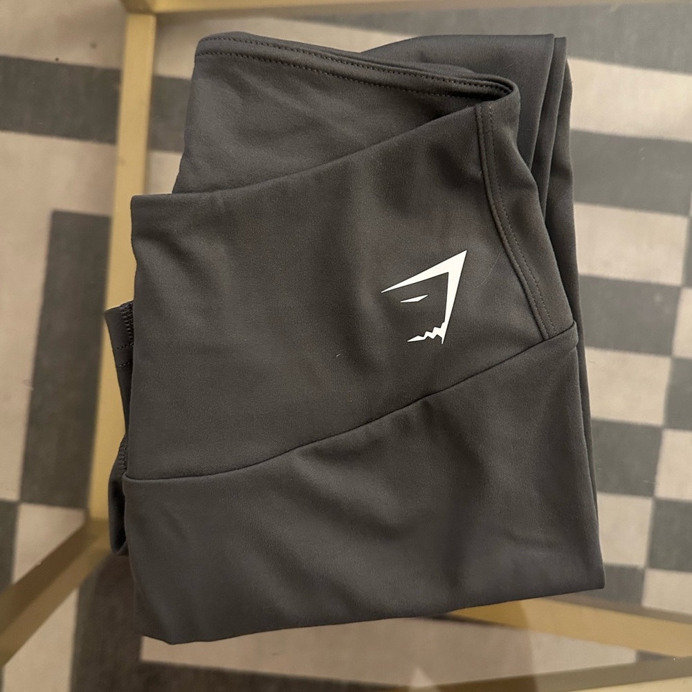 NEW, GYMSHARK grey leggings - size small